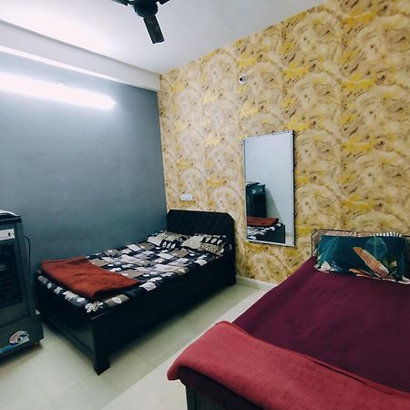 Kalpeshwar Homestay Ujjain Værelse billede