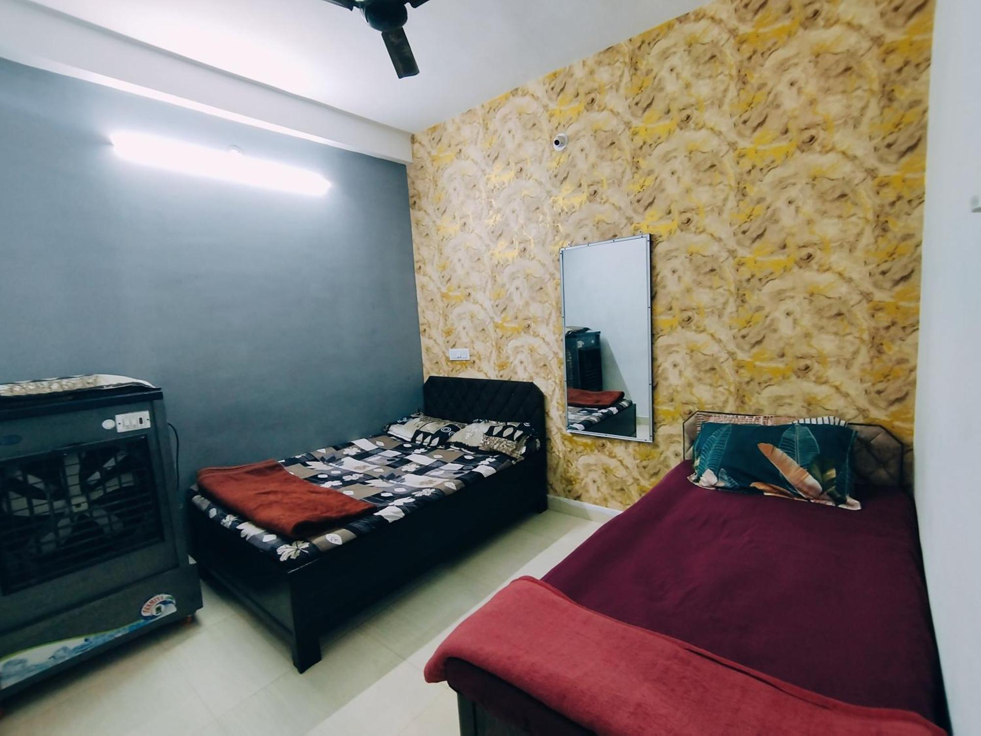 Kalpeshwar Homestay Ujjain Værelse billede